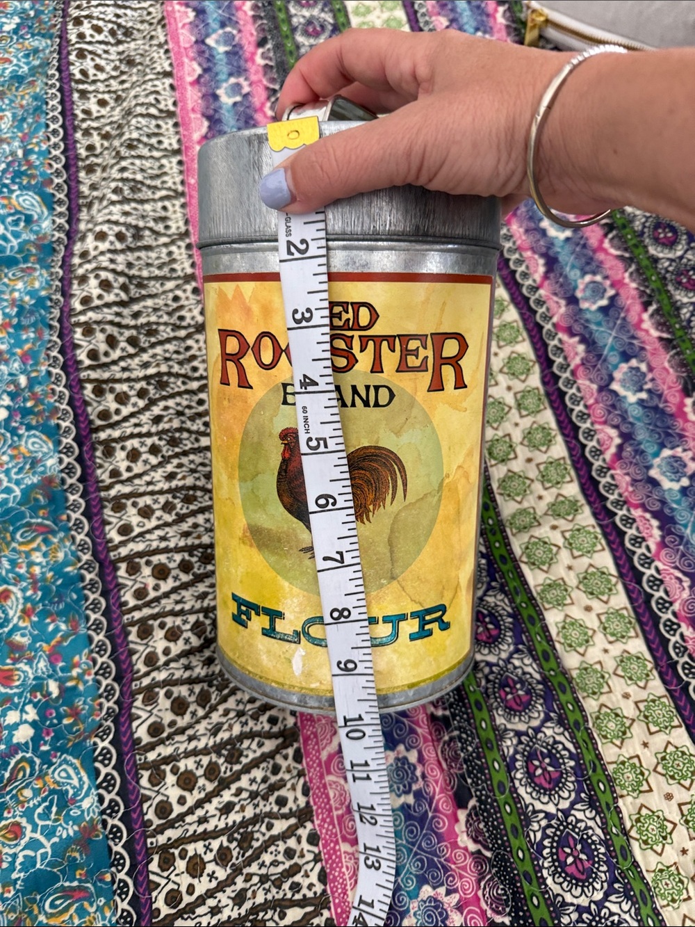 Vintage Farmhouse Tin Canister Set - Red Rooster & Sunbonnet Labels - Picture 5 of 5